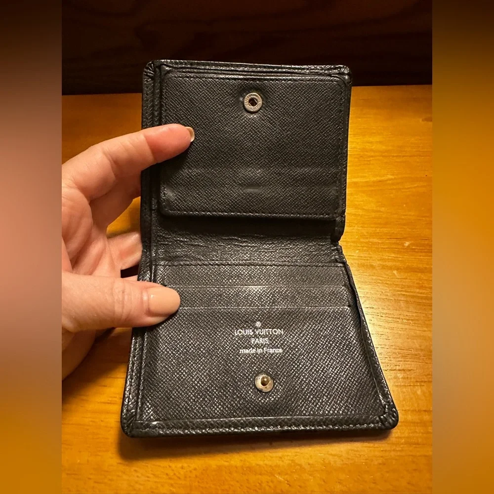 Louis Vuitton Black Leather Taiga Snap Bifold Wallet